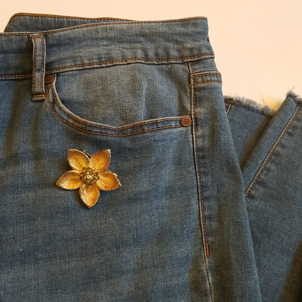 Vintage Flower Pin